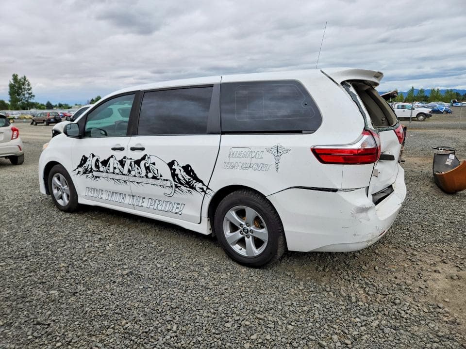 2018 TOYOTA SIENNA L 2