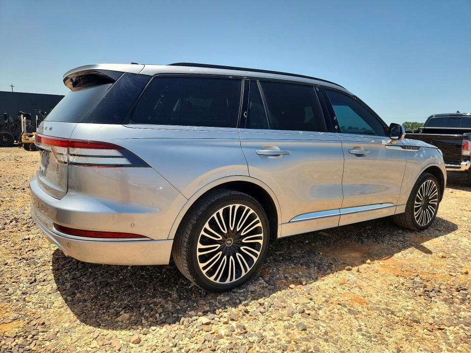 2020 LINCOLN AVIATOR 3