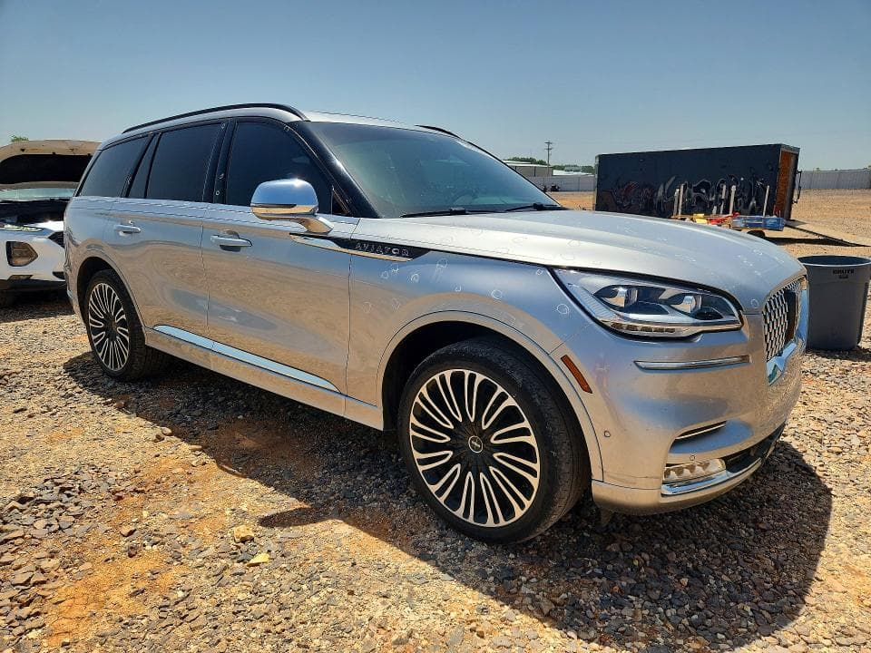 2020 LINCOLN AVIATOR 4