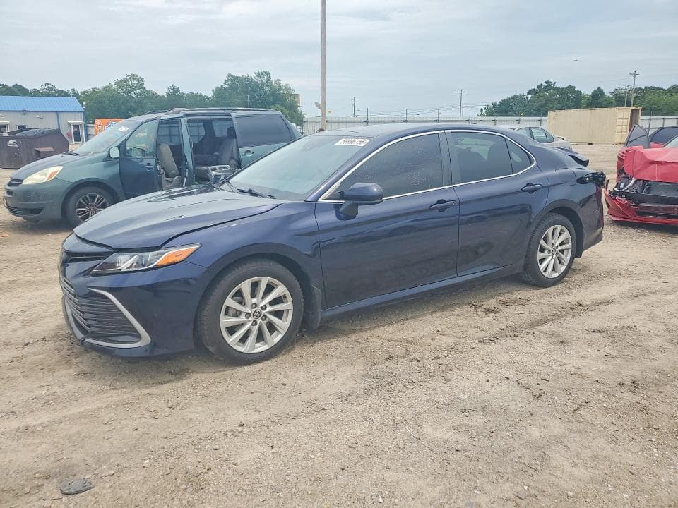 2022 TOYOTA CAMRY LE - 1
