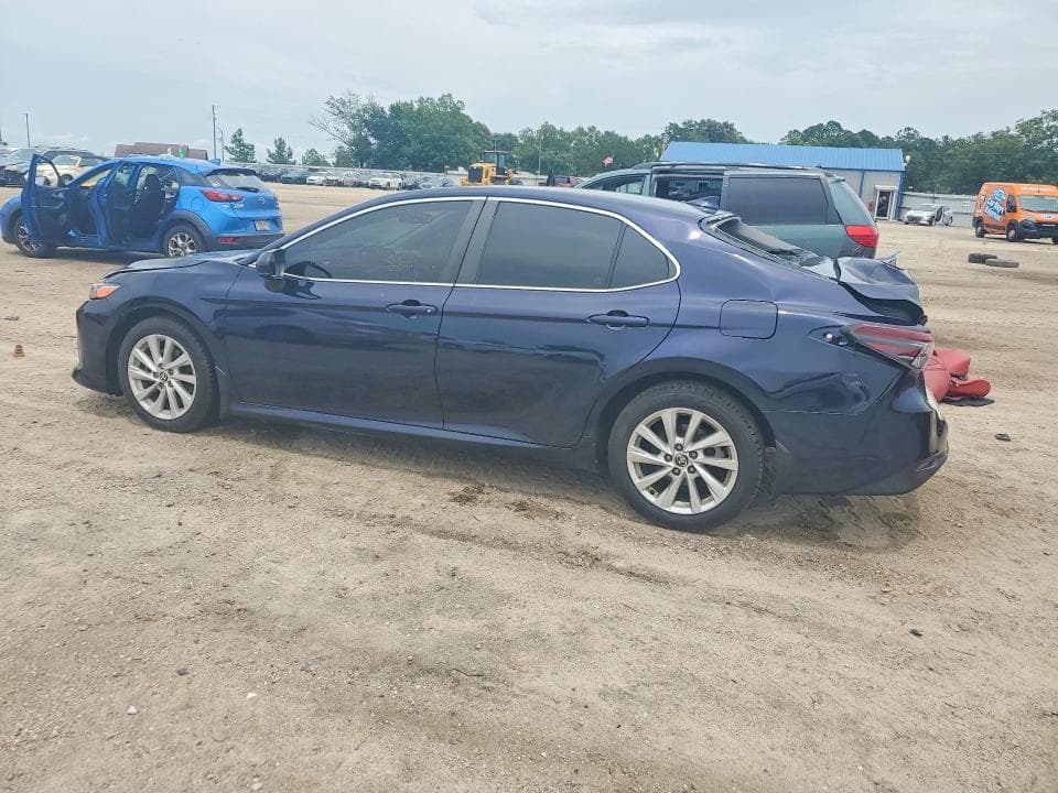 2022 TOYOTA CAMRY LE 2