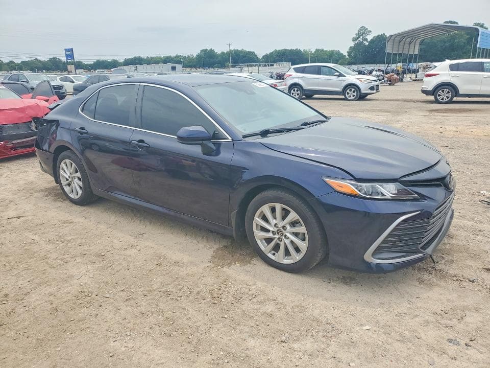 2022 TOYOTA CAMRY LE 4