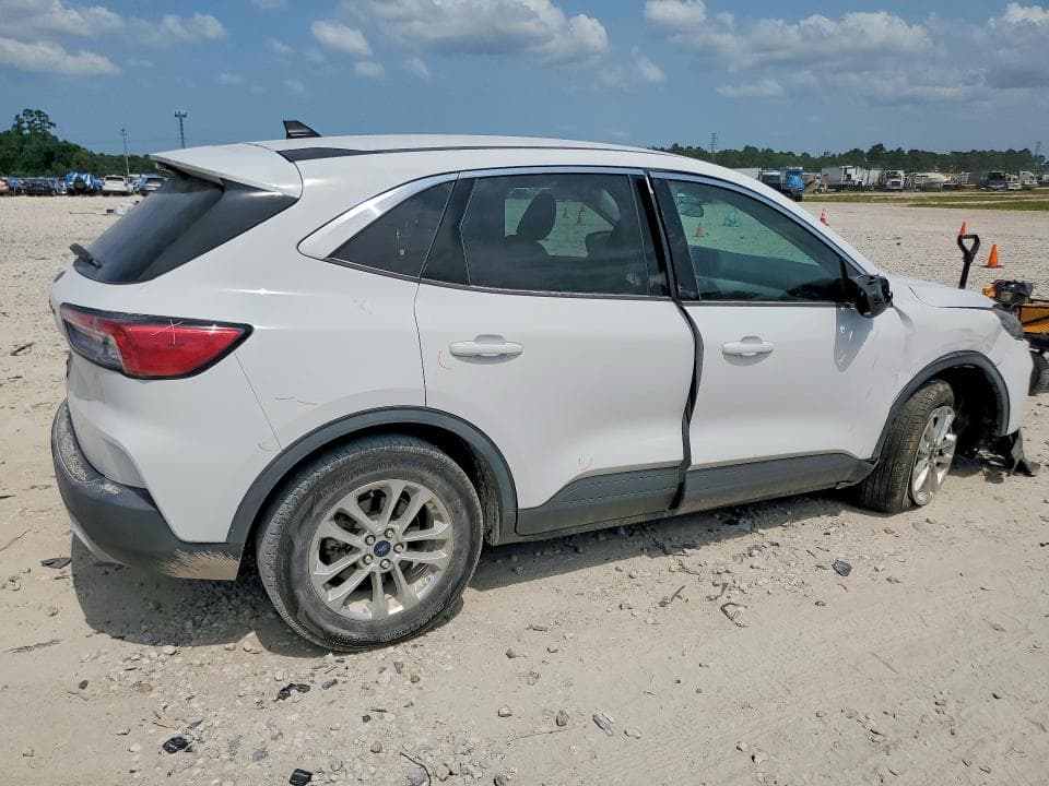 2021 FORD ESCAPE SE SE 3