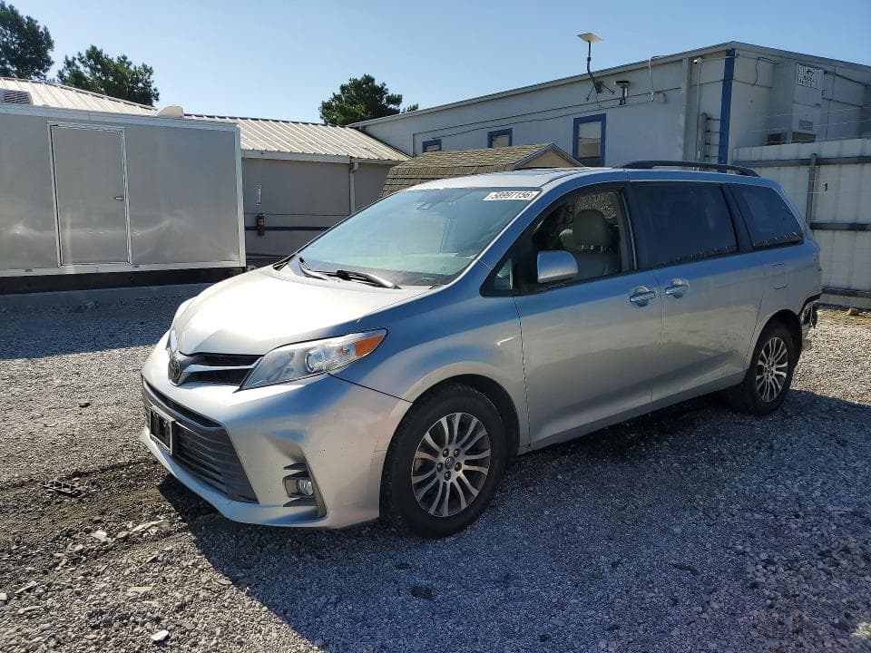2019 TOYOTA SIENNA XLE 8-PASSENGER XLE 8-PASSENGER - 1