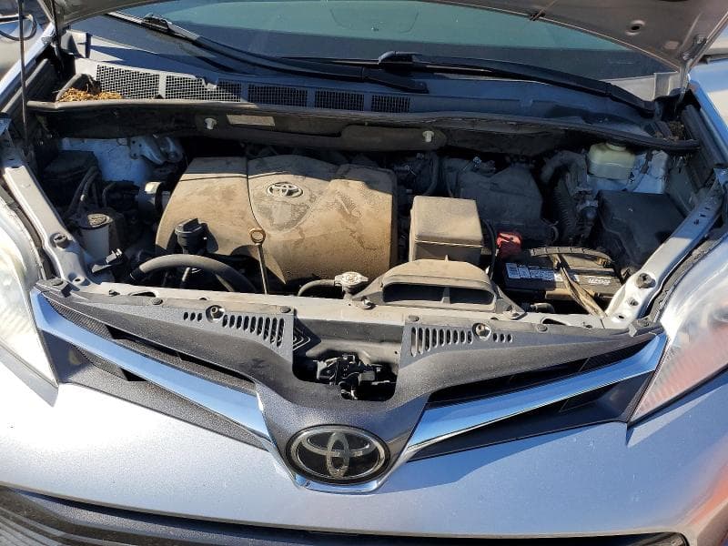 2019 TOYOTA SIENNA XLE 8-PASSENGER XLE 8-PASSENGER 12
