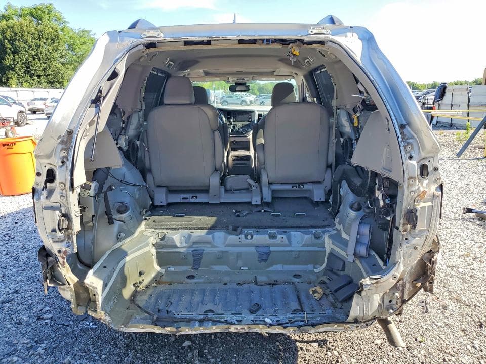 2019 TOYOTA SIENNA XLE 8-PASSENGER XLE 8-PASSENGER 6