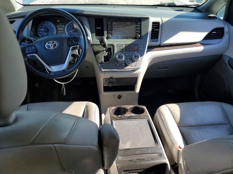 2019 TOYOTA SIENNA XLE 8-PASSENGER XLE 8-PASSENGER 8
