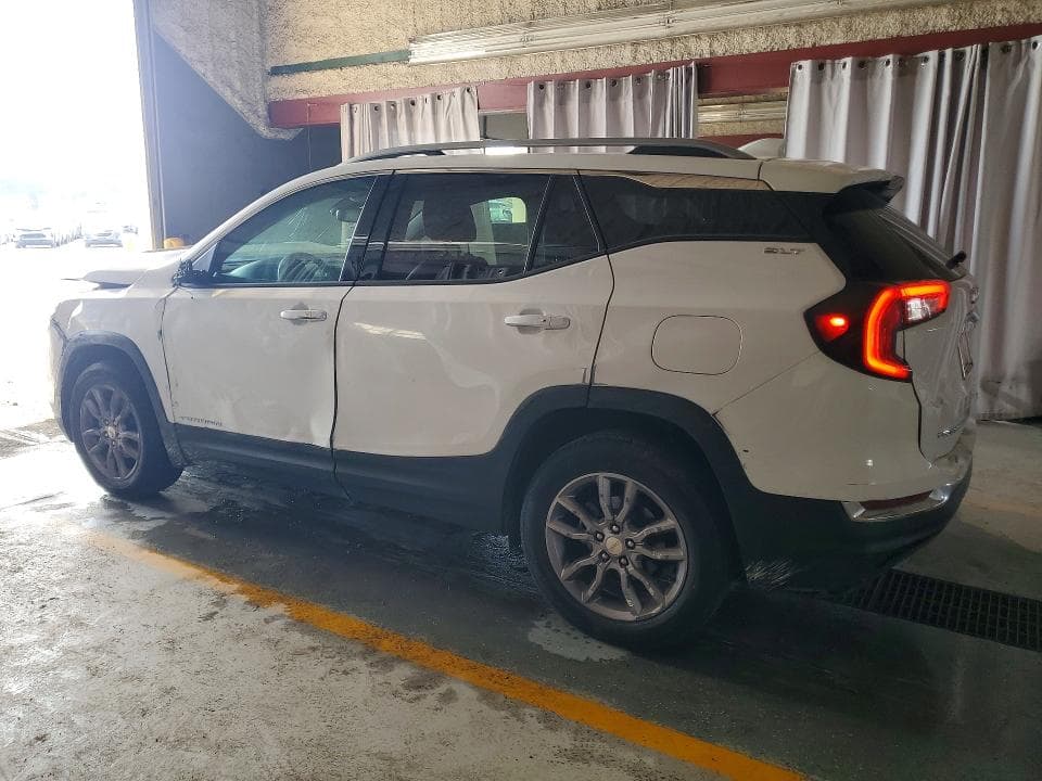 2023 GMC TERRAIN SLT 2