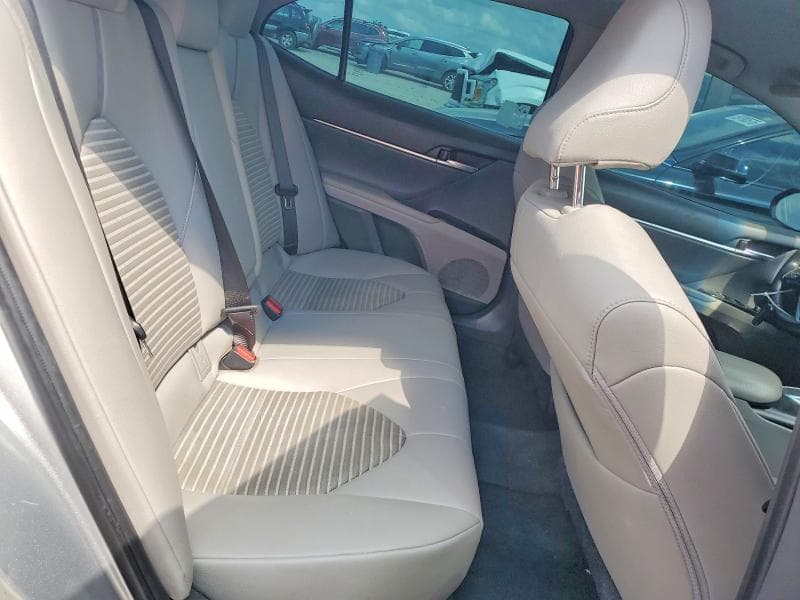 2018 TOYOTA CAMRY SE SE 10