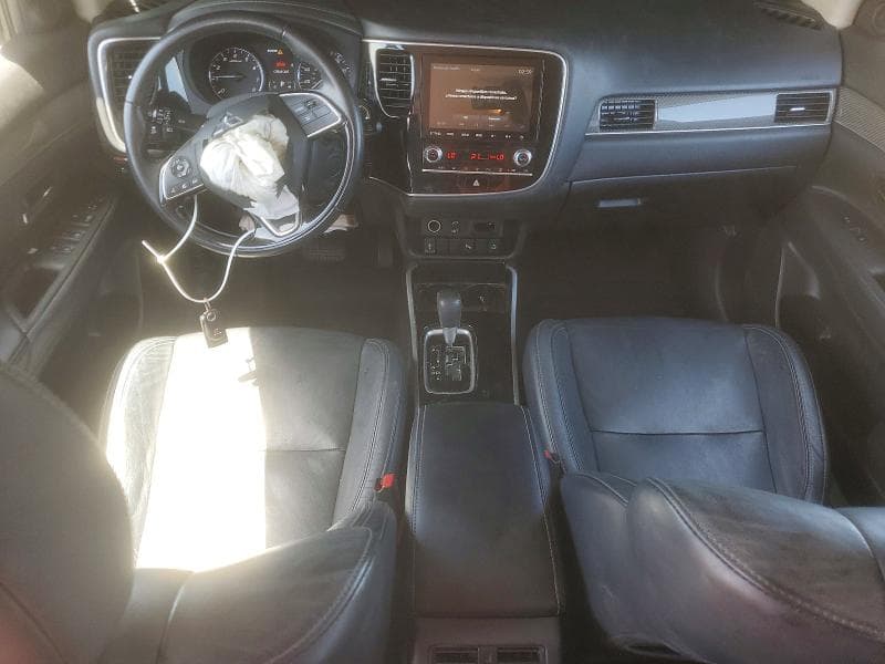 2020 MITSUBISHI OUTLANDER SE 8