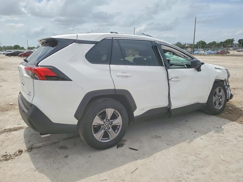 2025 TOYOTA RAV4 LE 3
