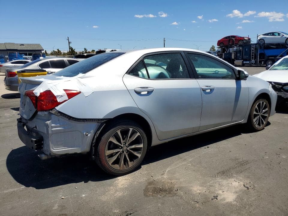 2017 TOYOTA COROLLA SE 3