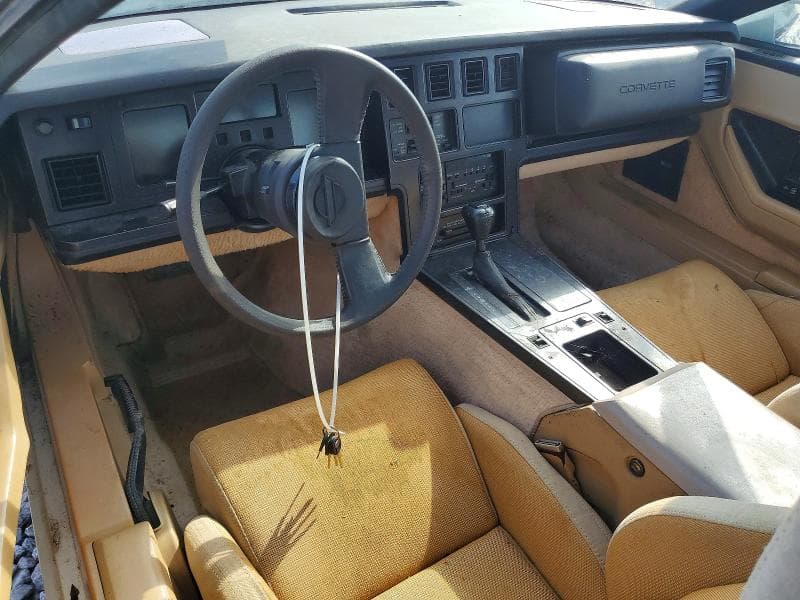 1985 CHEVROLET CORVETTE 8