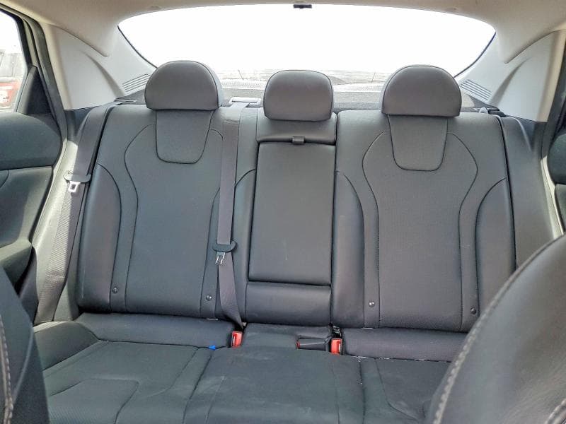 2021 HYUNDAI ELANTRA LIMITED 10