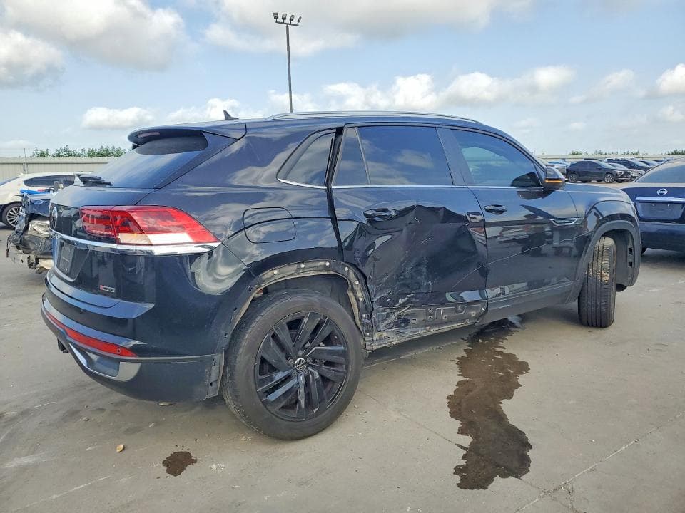 2022 VOLKSWAGEN ATLAS CROSS SPORT SE 3