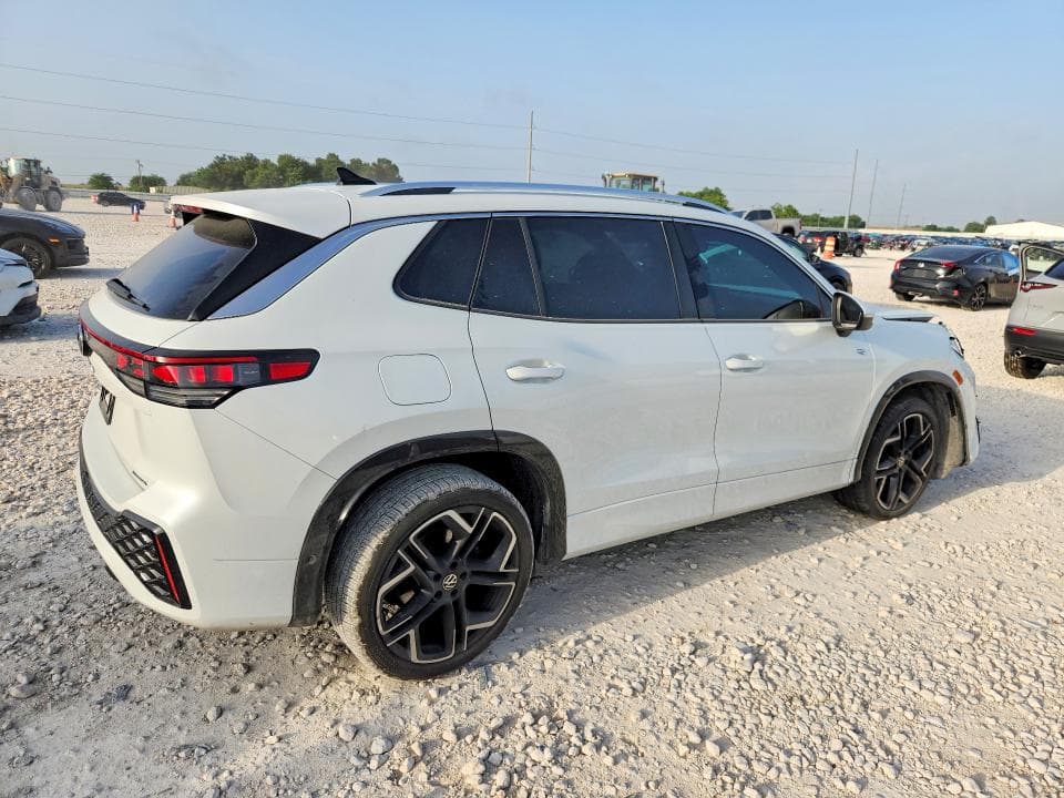 2025 VOLKSWAGEN TIGUAN SEL R-LINE BLACK 3