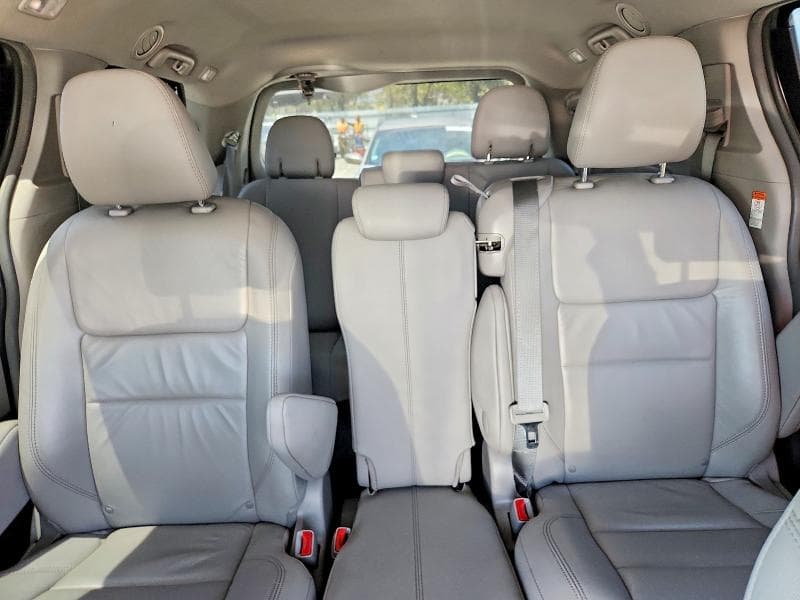 2017 TOYOTA SIENNA XLE 8-PASSENGER 10