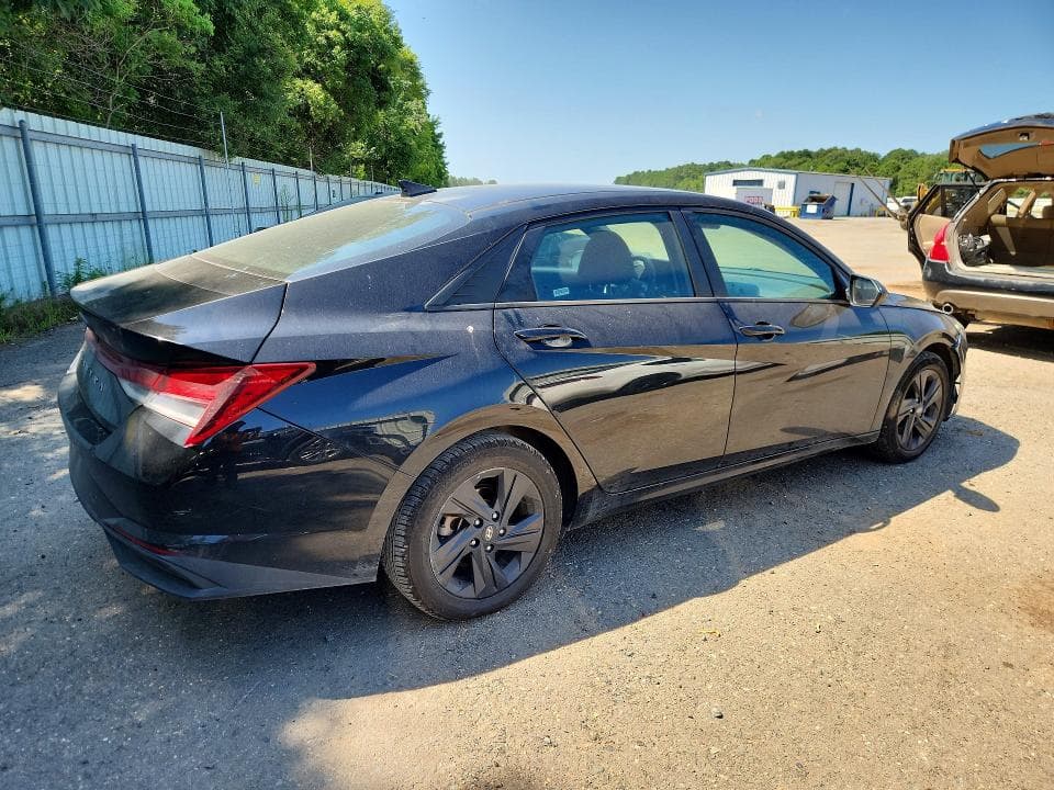 2021 HYUNDAI ELANTRA SEL 3