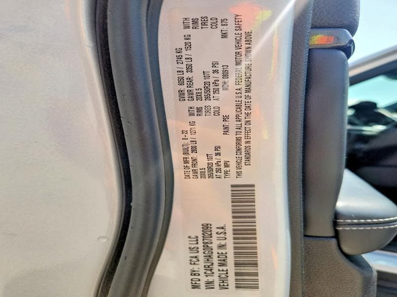 2023 JEEP GRAND CHEROKEE LAREDO 12