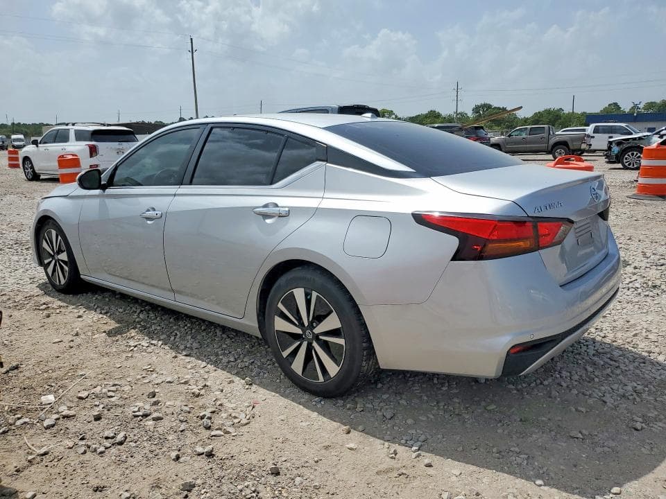 2022 NISSAN ALTIMA SV 2