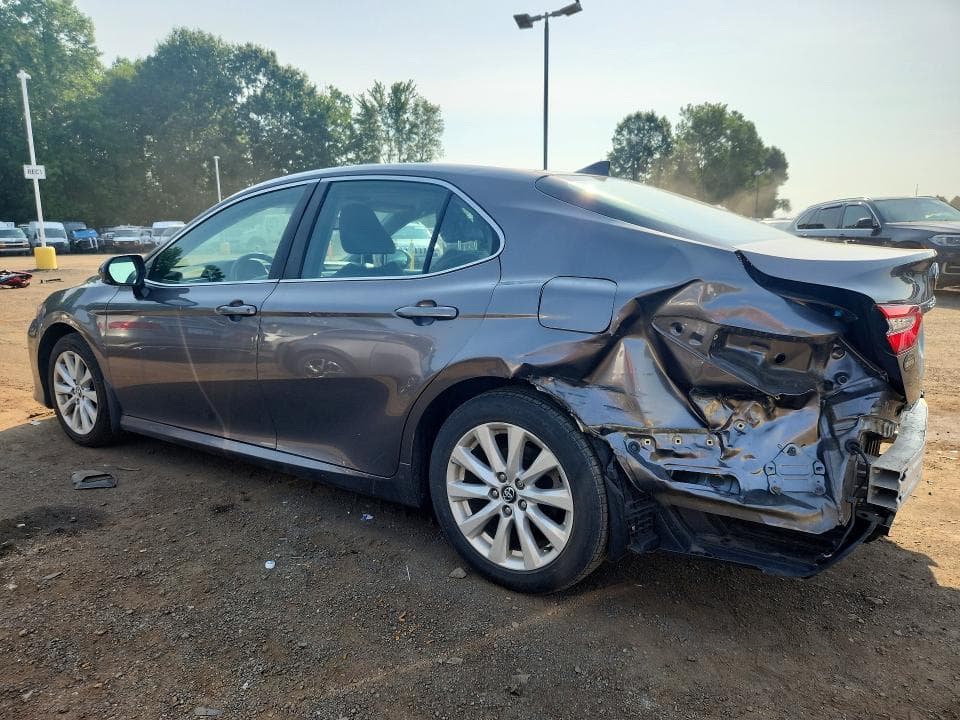 2020 TOYOTA CAMRY LE 2
