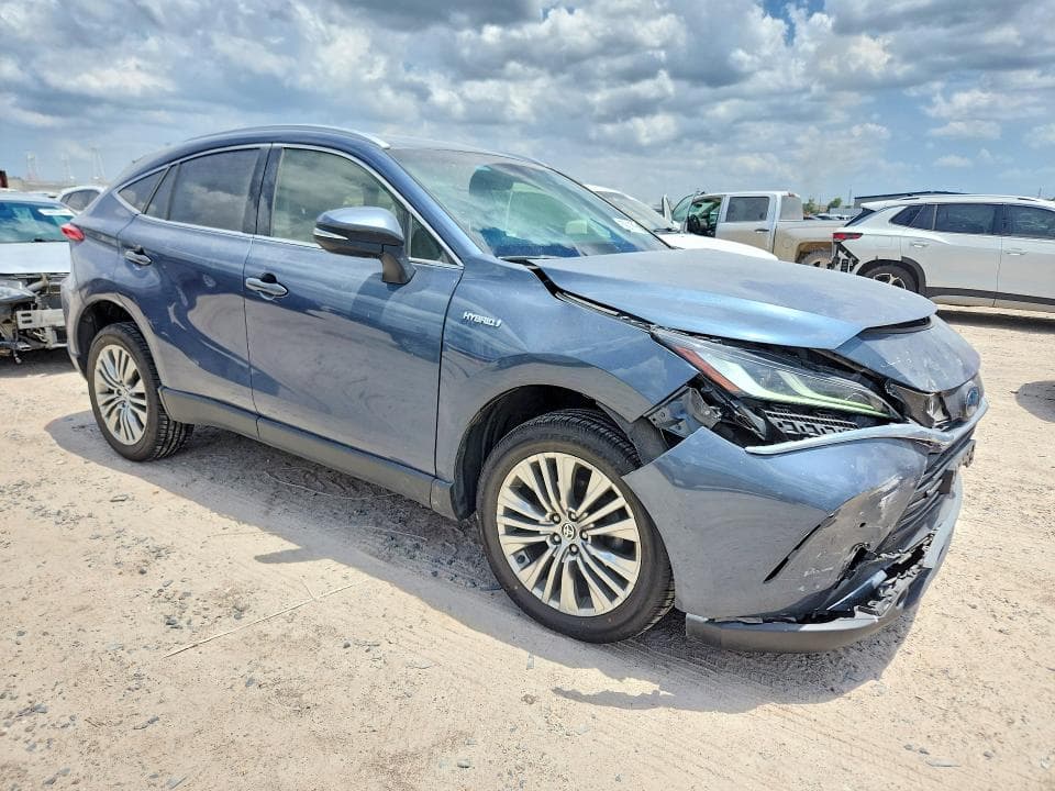 2021 TOYOTA VENZA XLE 4