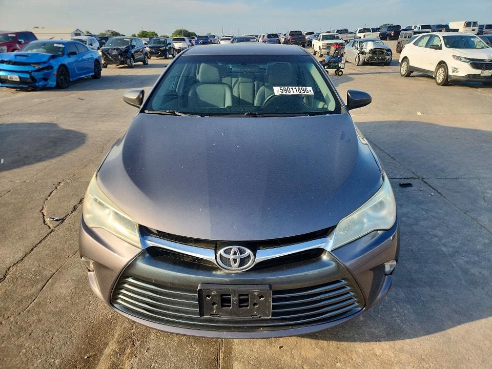 2017 TOYOTA CAMRY LE 5