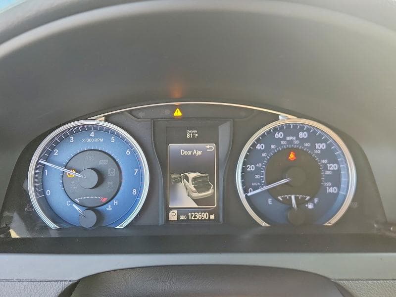 2017 TOYOTA CAMRY LE 9