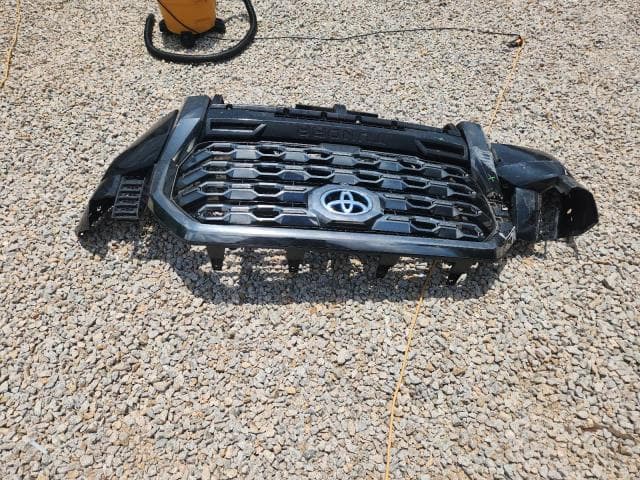 2023 TOYOTA TUNDRA PLATINUM HV PLATINUM HV 12