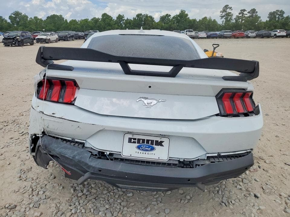 2025 FORD MUSTANG 6