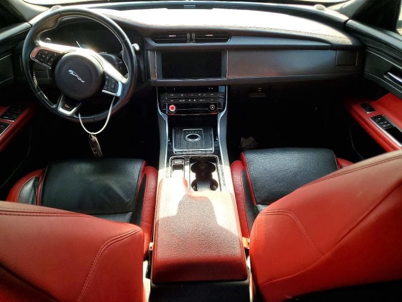 2017 JAGUAR XF S S 9