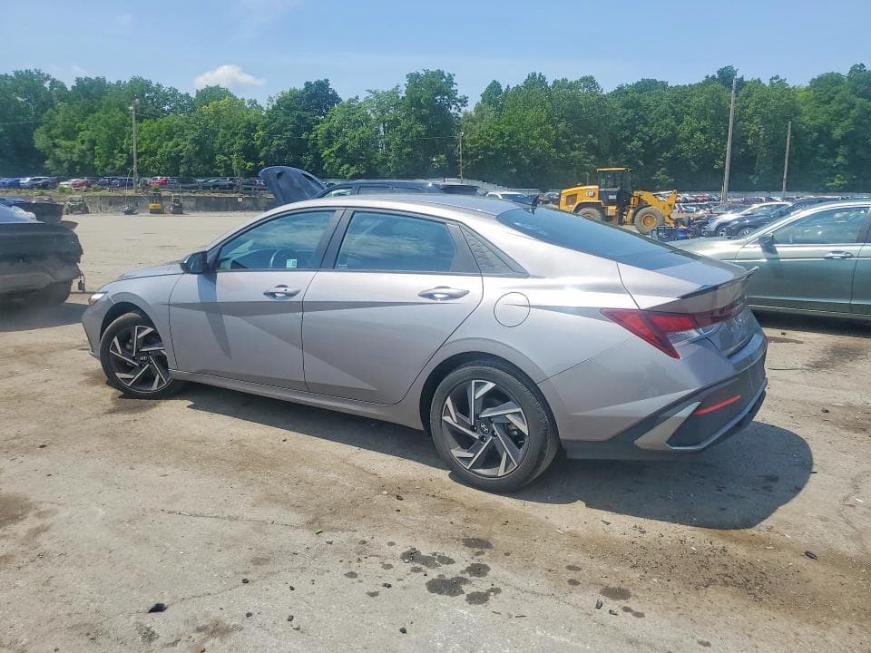 2025 HYUNDAI ELANTRA SEL SPORT 2