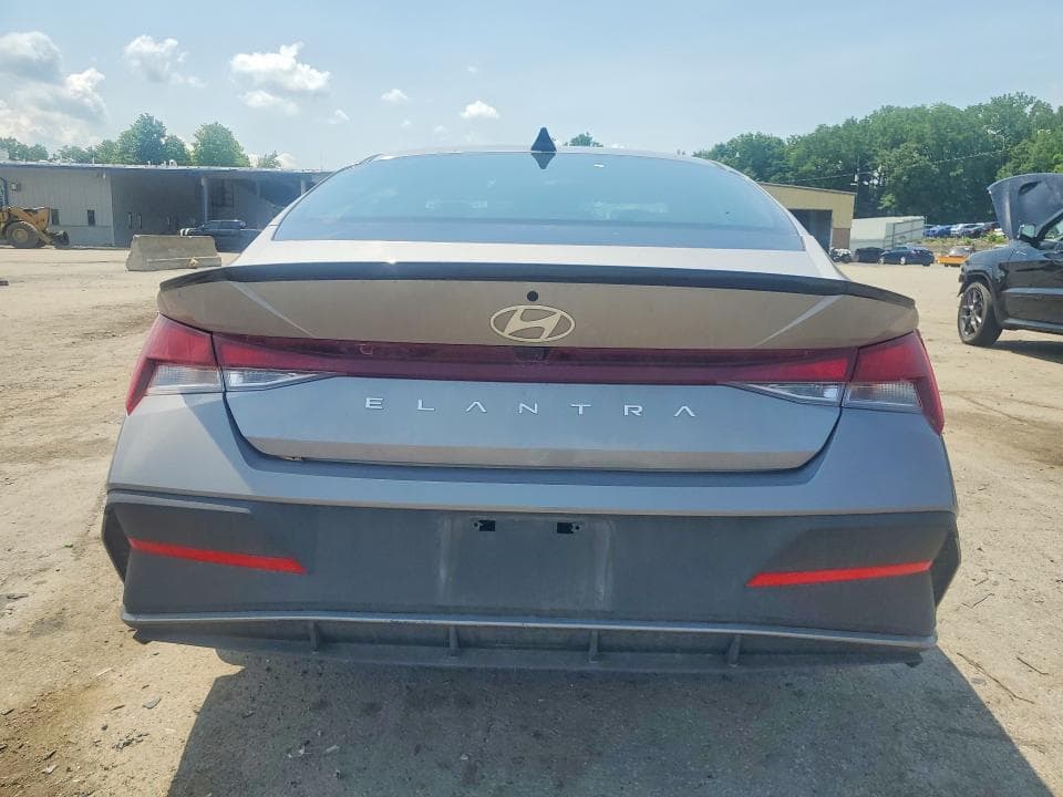 2025 HYUNDAI ELANTRA SEL SPORT 6