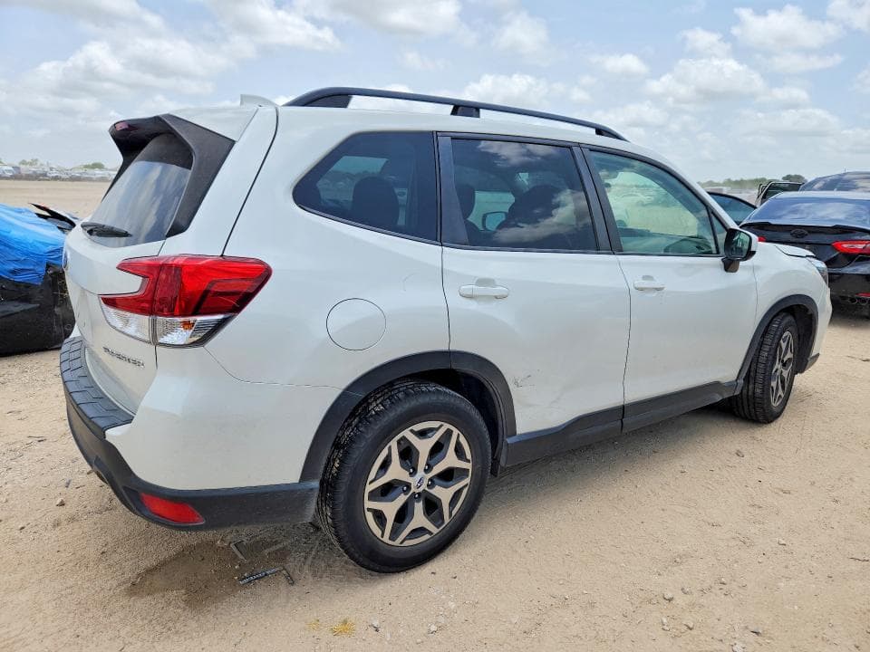 2019 SUBARU FORESTER PREMIUM 3