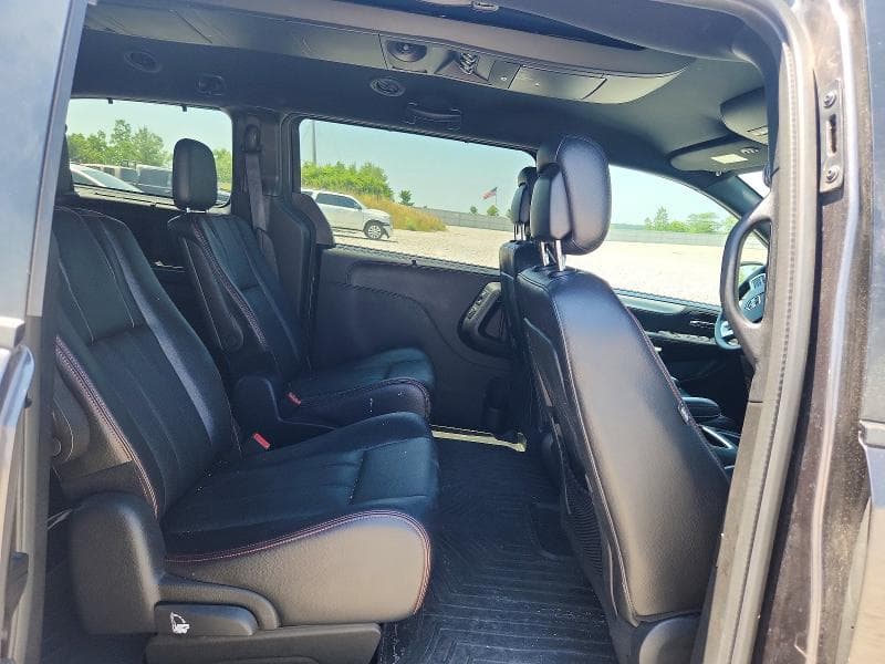 2017 DODGE GRAND CARAVAN GT GT 11