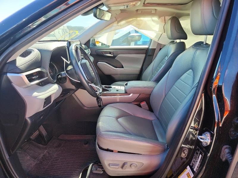 2022 TOYOTA HIGHLANDER XLE 7