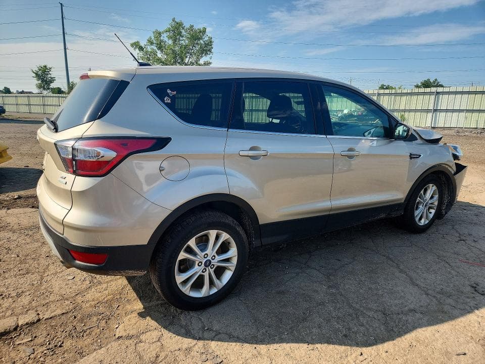 2017 FORD ESCAPE SE 3