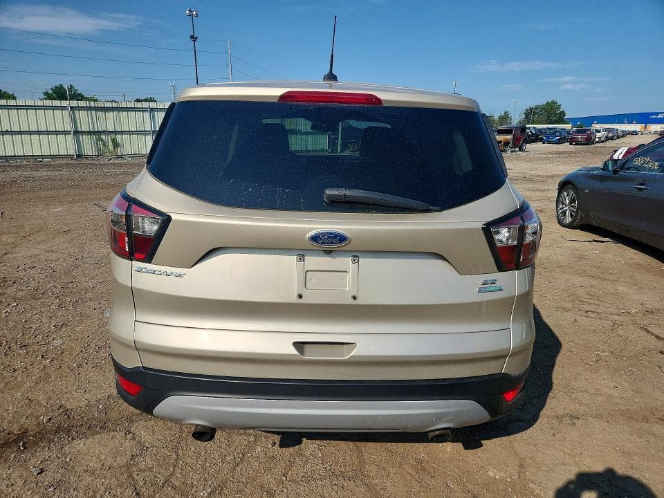 2017 FORD ESCAPE SE 6