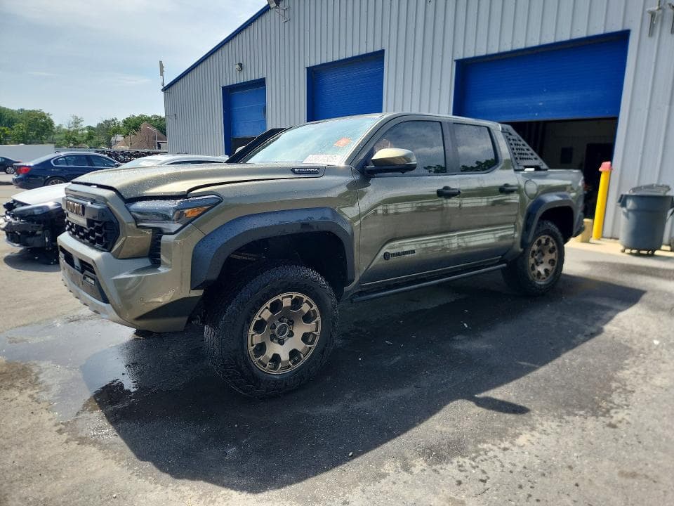 2025 TOYOTA TACOMA TRAILHUNTER HV - 1