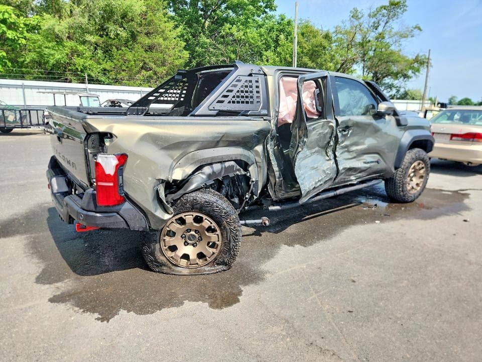2025 TOYOTA TACOMA TRAILHUNTER HV 3
