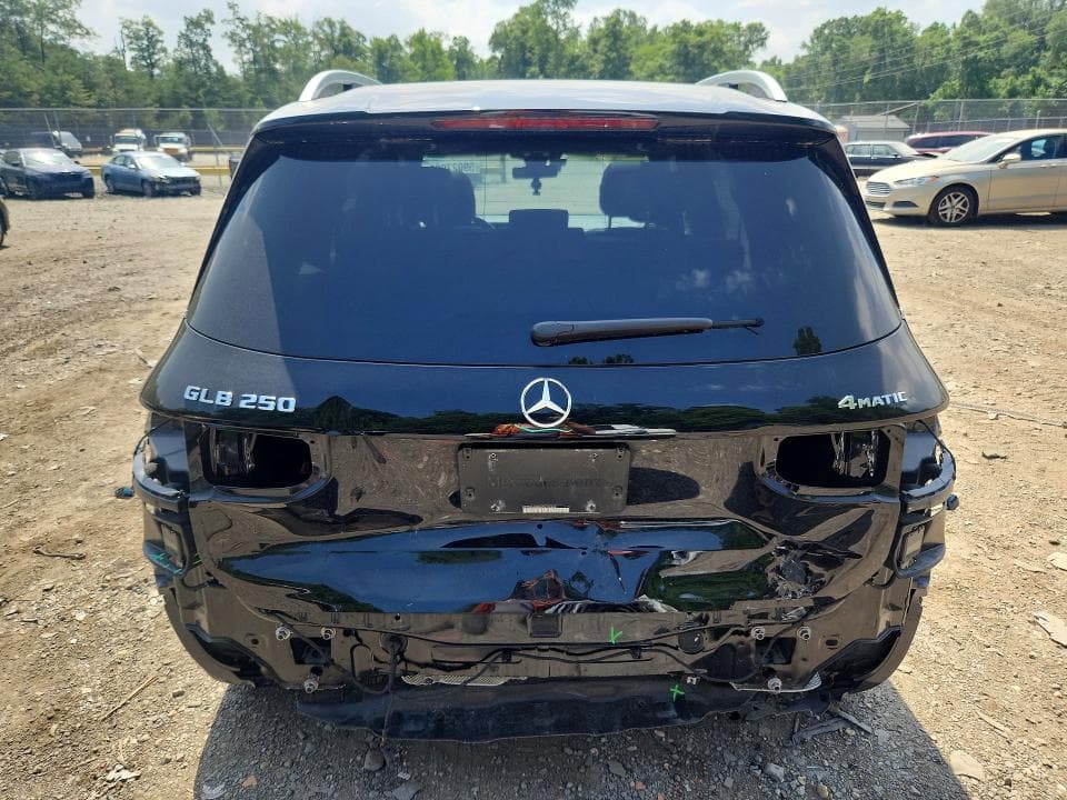2021 MERCEDES-BENZ GLB 250 4MATIC 6