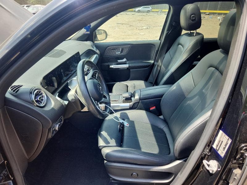 2021 MERCEDES-BENZ GLB 250 4MATIC 7