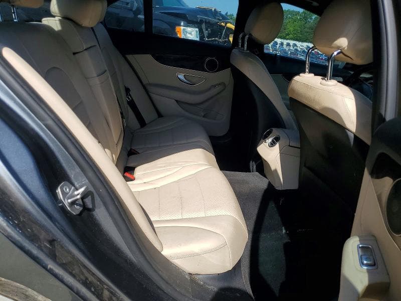 2018 MERCEDES-BENZ C 300 300 10