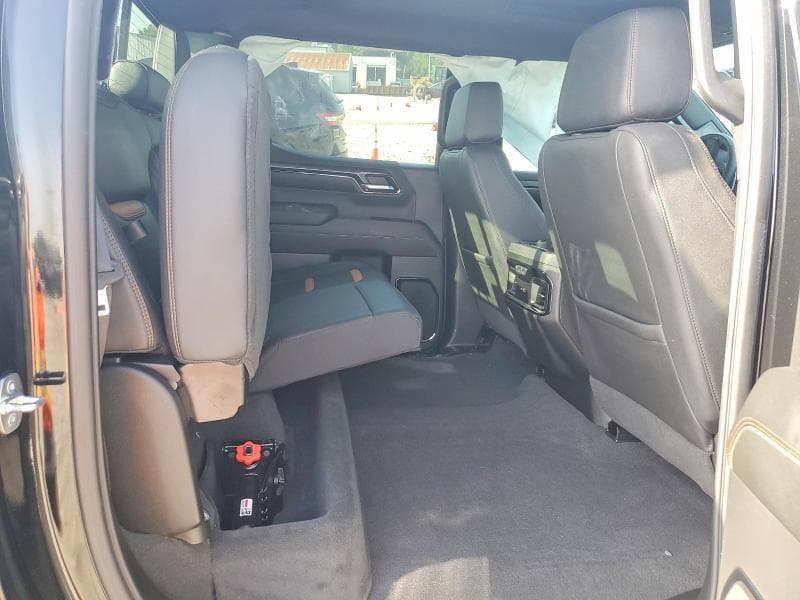 2023 GMC SIERRA K1500 AT4 10