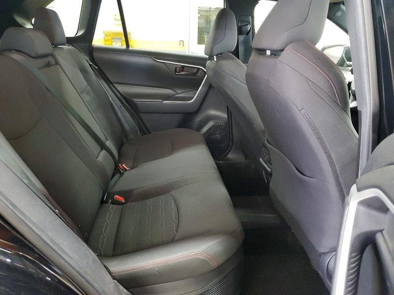 2021 TOYOTA RAV4 PRIME SE 11