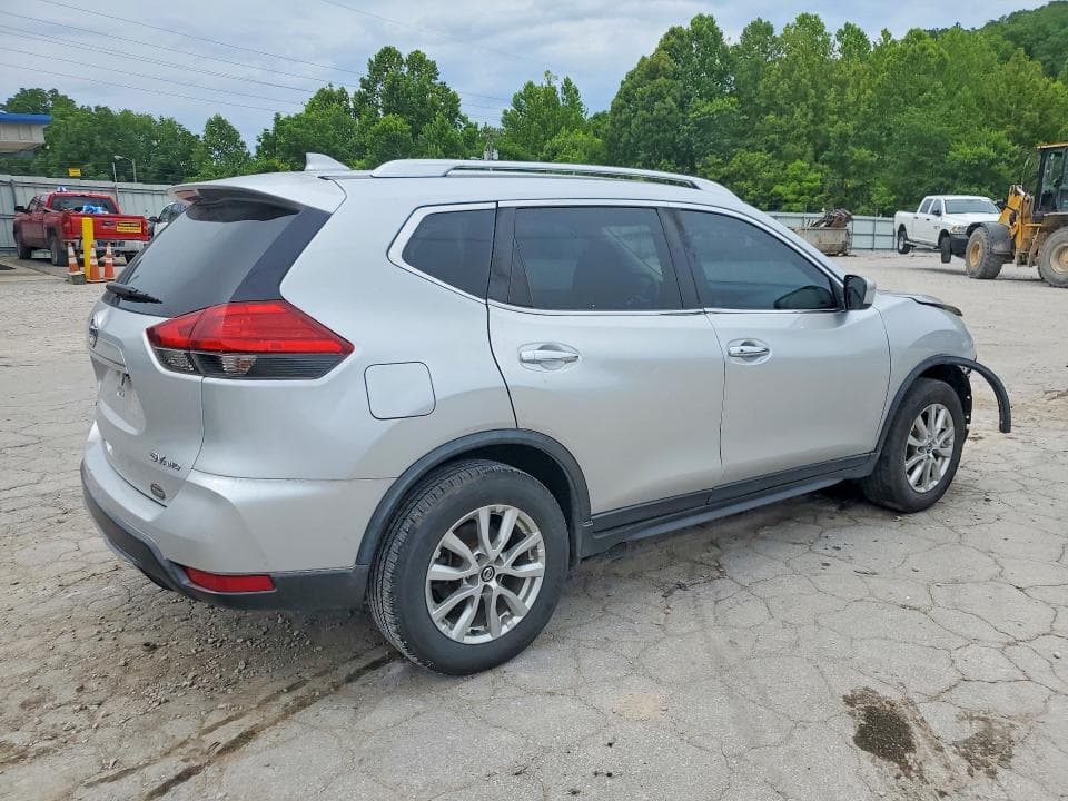 2017 NISSAN ROGUE SV 3