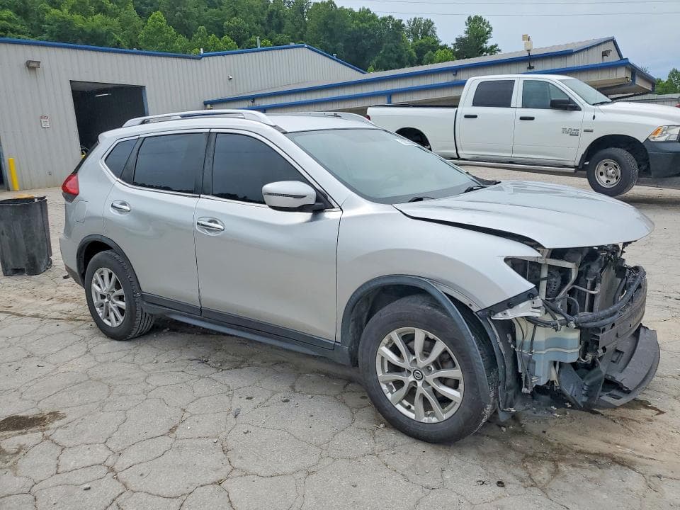 2017 NISSAN ROGUE SV 4