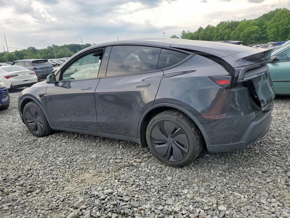 2026 TESLA MODEL Y 2