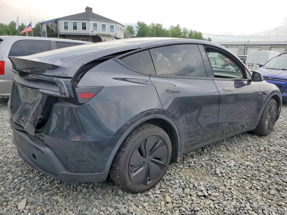 2026 TESLA MODEL Y 3