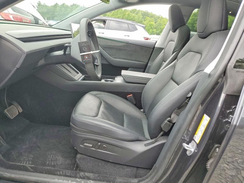 2026 TESLA MODEL Y 7